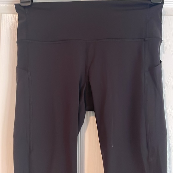 Lululemon athletica Black 6 - Picture 2 of 9